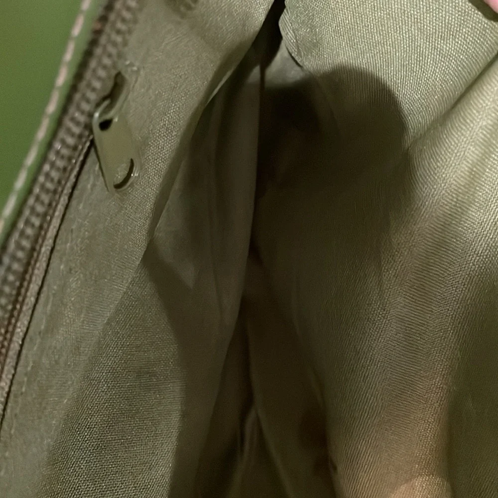 This is a beautiful green and gold mini Mcklien bag - Picture 3 of 10